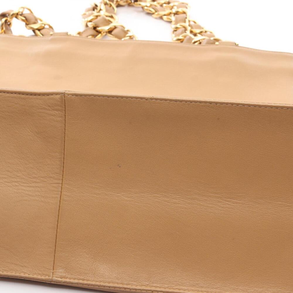 CHANEL Cream Lambskin Leather Logo Tote Bag - Picture 9 of 15